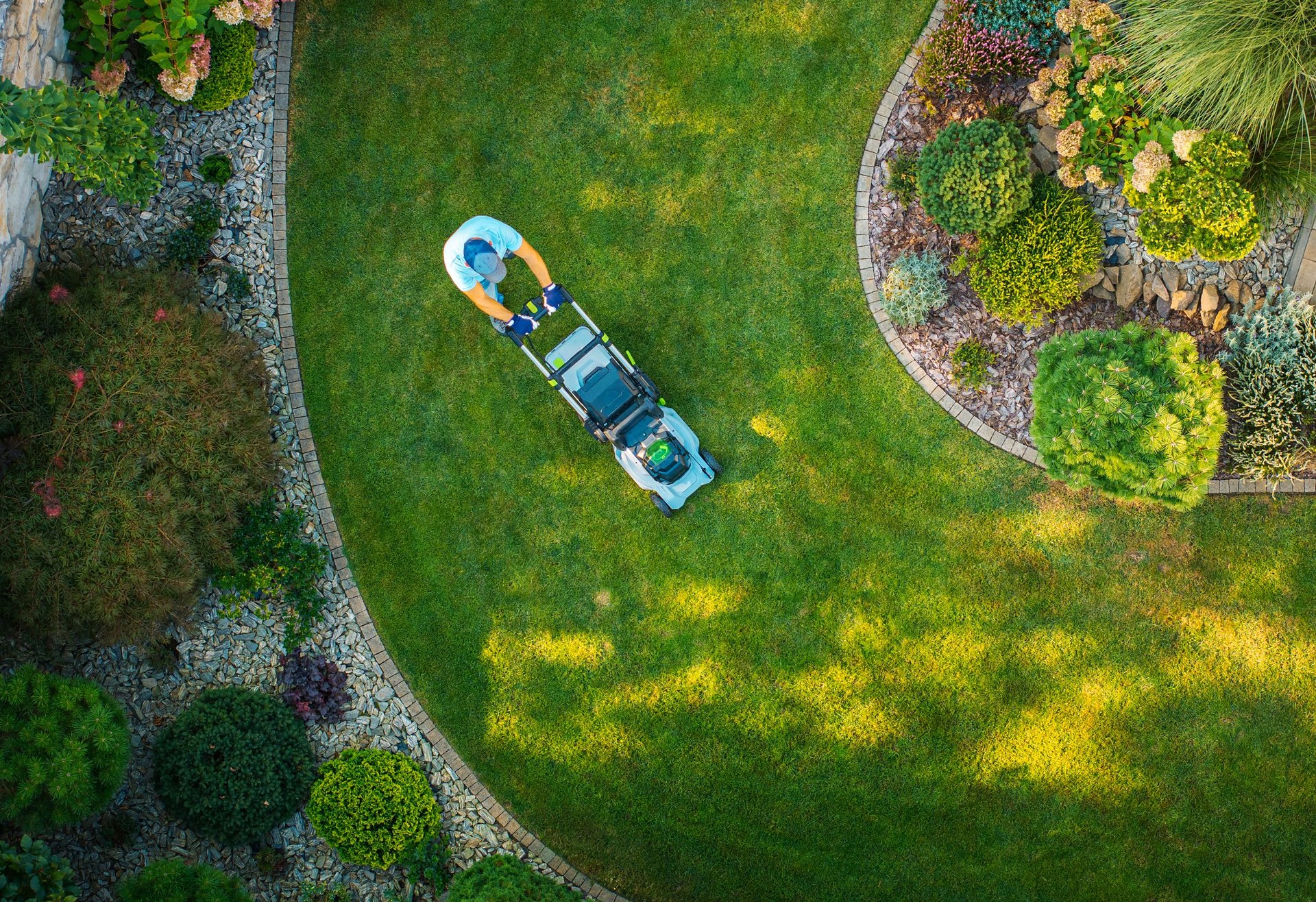 Professional lawn care service in Orlando Florida
